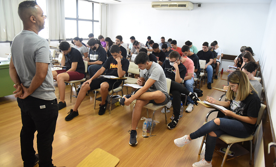 UENP divulga Gabarito Provisório do Vestibular 2023; prova foi realizada no domingo, 15