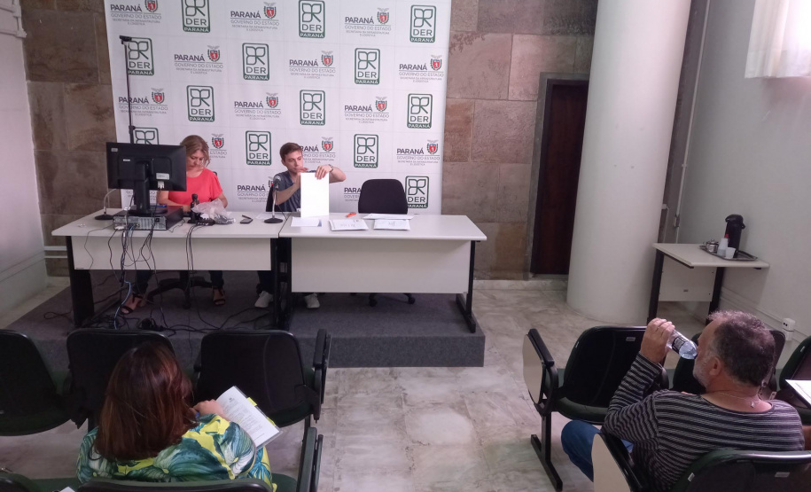 Empresas disputam a reforma de pontes e um viaduto no Norte Pioneiro e Campos Gerais