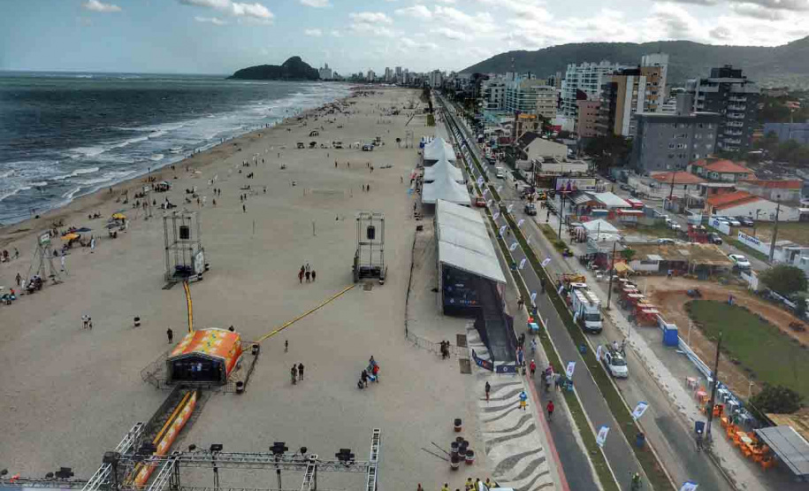 Recuperação da orla de Matinhos avança e chega a 67 % de conclusão