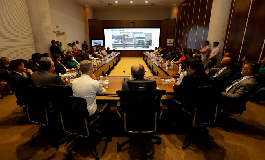 Estado fará licitação inédita para modernizar sistema de transporte metropolitano da Grande Curitiba