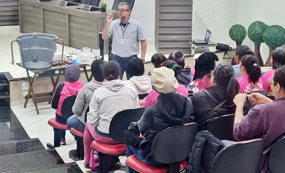 Sanepar realiza curso de manutenção hidráulica em Primeiro de Maio