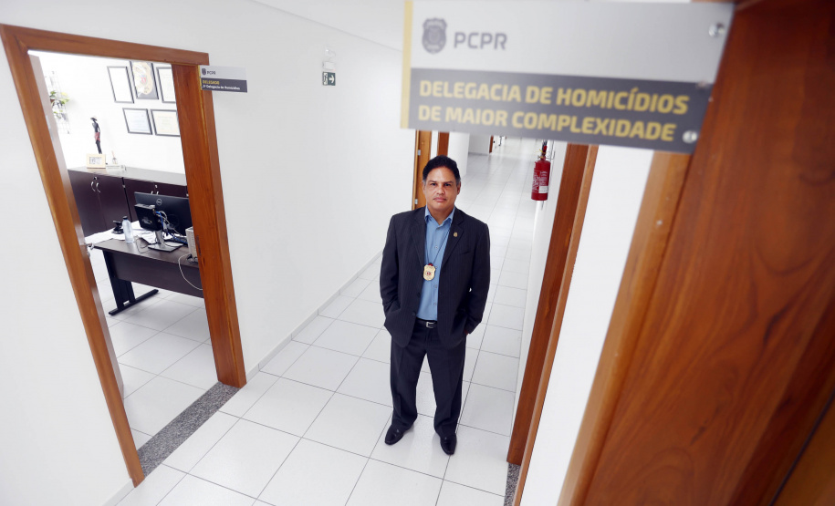 Pioneira no Brasil, delegacia que soluciona crimes antigos elucidou mais de 100 casos em 2022