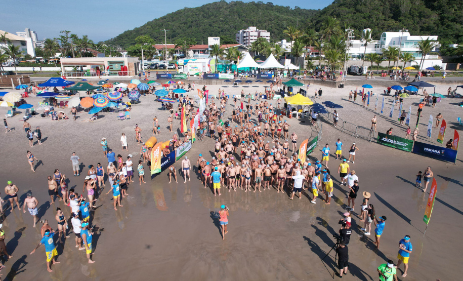 Após um hiato de 12 anos, travessia de Guaratuba teve participação de crianças e PCDs
