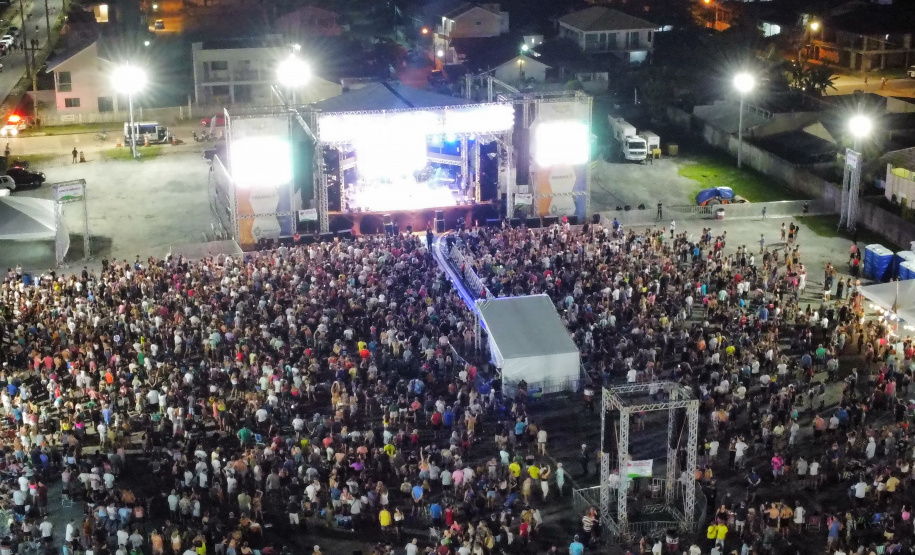 Verão Maior Paraná - Show da banda Sambô, em Pontal do Paraná.