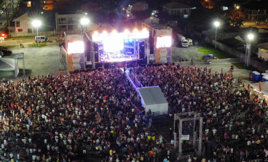 Verão Maior Paraná - Show da banda Sambô, em Pontal do Paraná.
