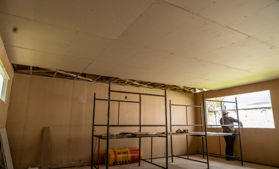 Governo investe R$ 100 milhões para trocar todas as salas de aula de madeira do Paraná