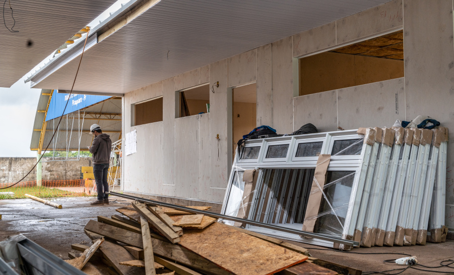 Governo investe R$ 100 milhões para trocar todas as salas de aula de madeira do Paraná