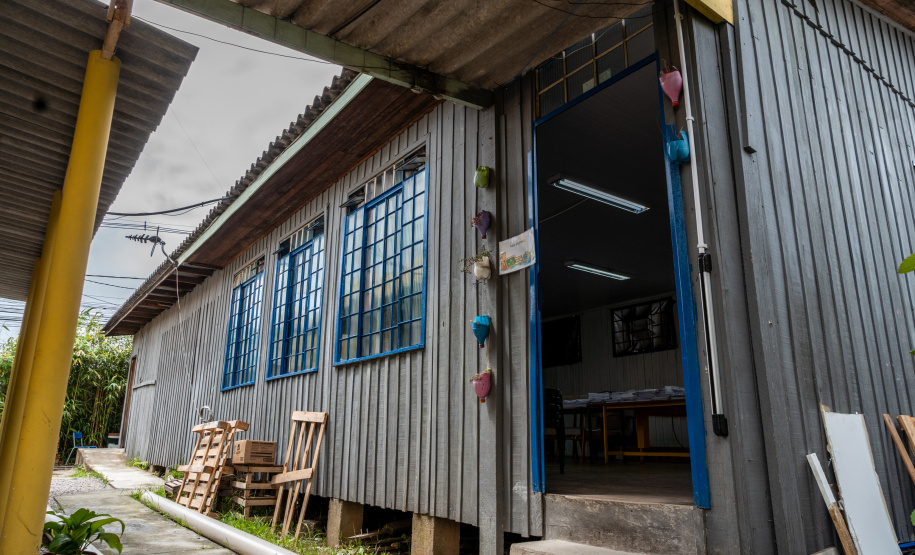 Governo investe R$ 100 milhões para trocar todas as salas de aula de madeira do Paraná