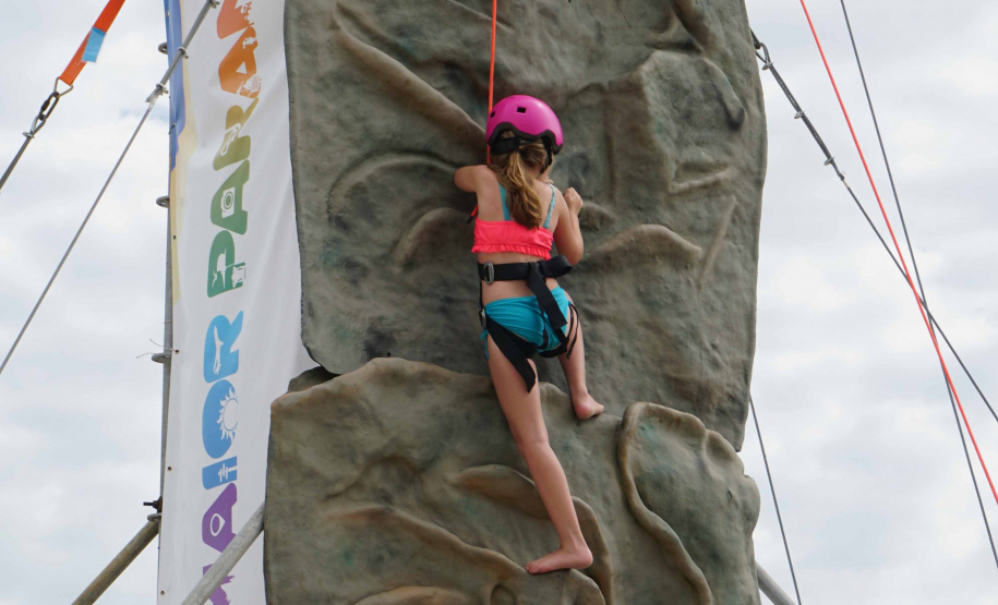 Verão Maior Paraná atende cerca de 150 mil veranistas em atividades esportivas e de lazer durante a primeira semana