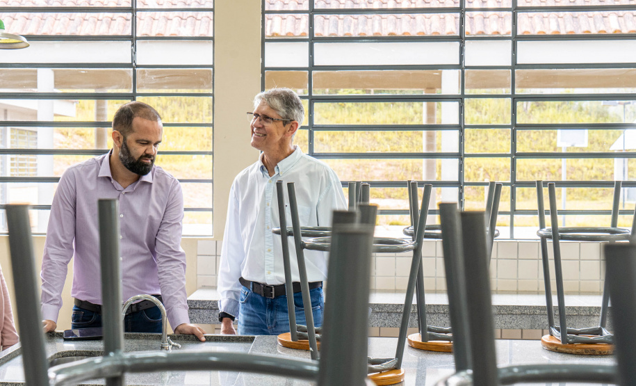 Secretário de Estado da Educação, Roni Miranda visita Colégio Estadual Augusto Vanin, em Campo Largo