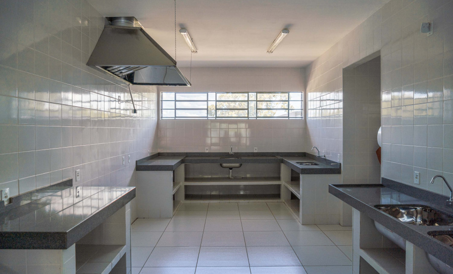 Colégio indígena de Manoel Ribas ganha quadra coberta e novo espaço de cozinha e refeitório