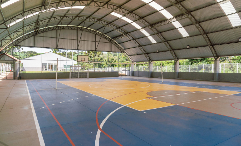 Colégio indígena de Manoel Ribas ganha quadra coberta e novo espaço de cozinha e refeitório