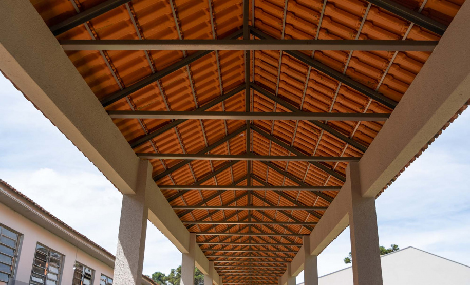 Colégio indígena de Manoel Ribas ganha quadra coberta e novo espaço de cozinha e refeitório