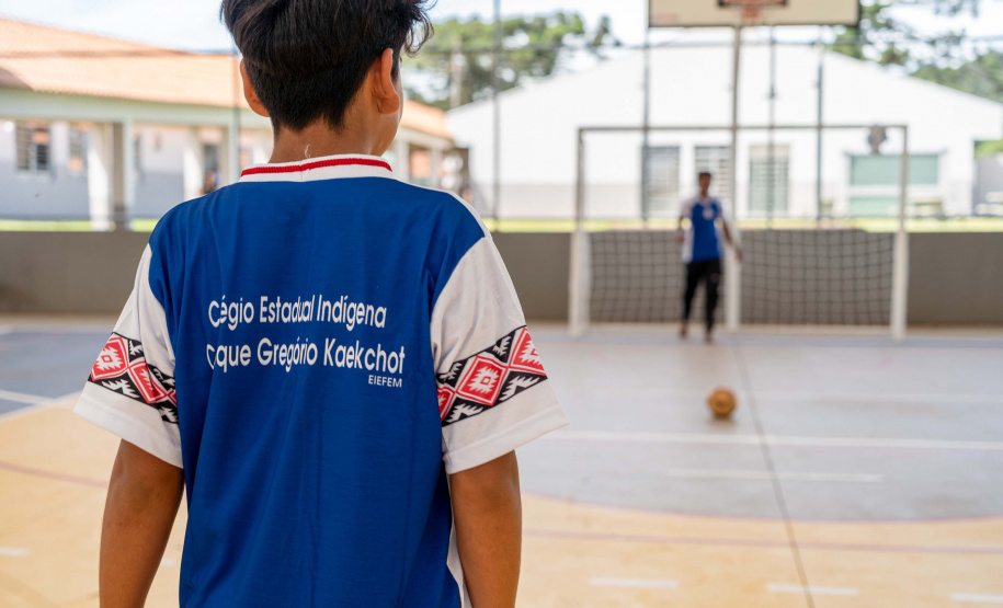 Colégio indígena de Manoel Ribas ganha quadra coberta e novo espaço de cozinha e refeitório
