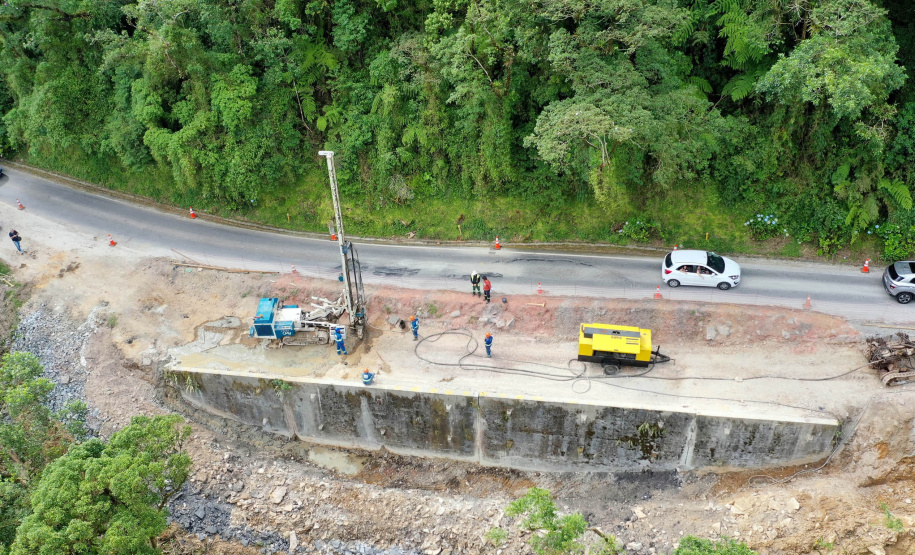 Estrada da Graciosa - obras de recuperação da Estrada da Graciosa, depois dos desmoronamentos causados pelas chuvas Foto: Albari Rosa/AEN