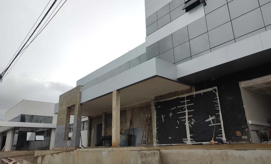 secretário de Estado da Saúde, Beto Preto, realizou uma visita às obras de reforma e ampliação do Hospital Municipal de Ibaiti.