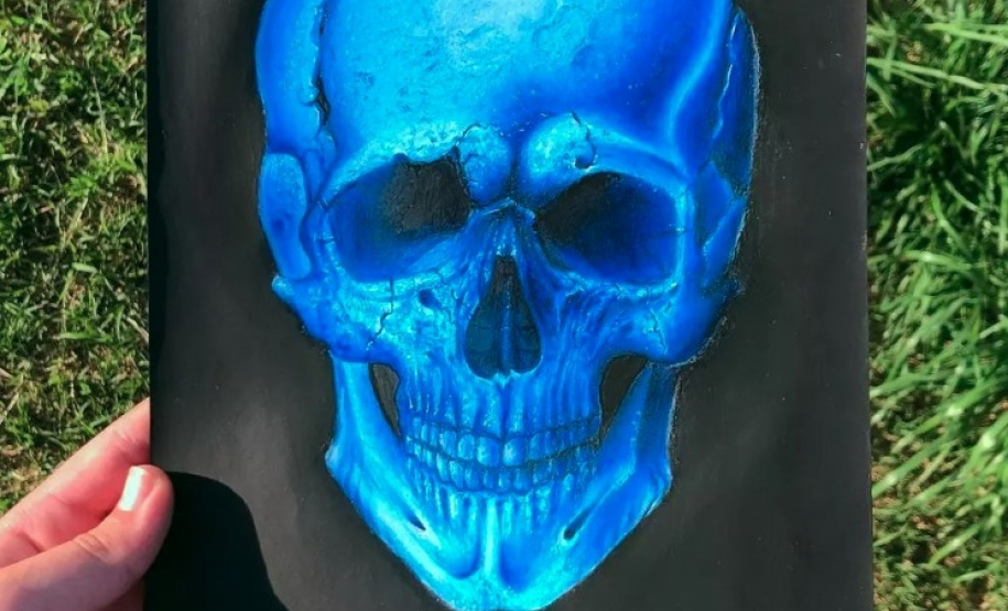 Aluna da rede estadual é convidada a expor obras em Paris, no mês de outubro