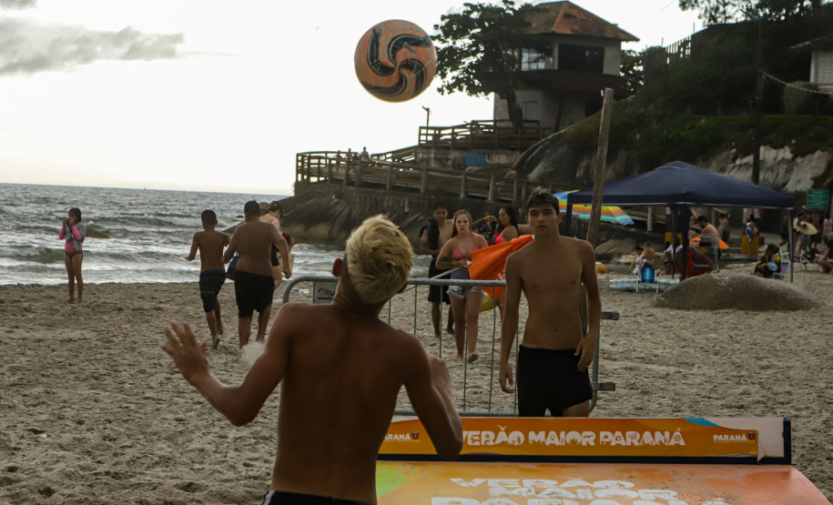 Veranistas podem aproveitar os últimos dias com atividades dos postos fixos do Verão Maior Paraná
