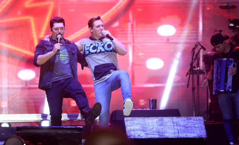 Show com George Henrique & Rodrigo em Matinhos