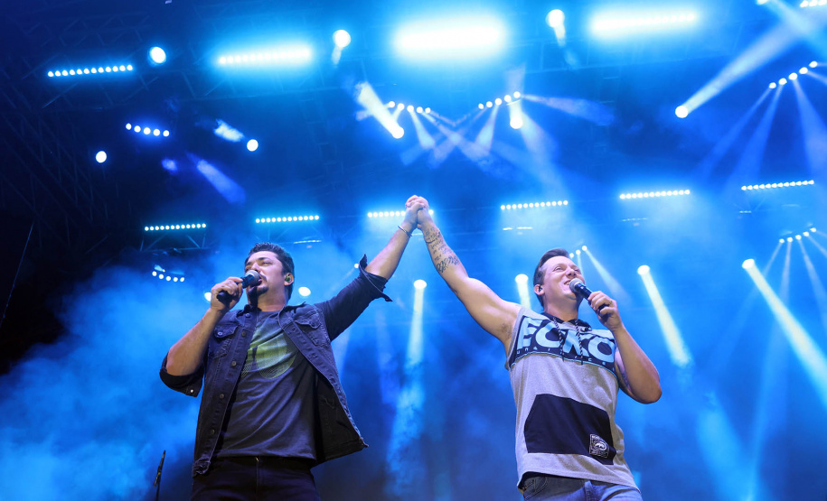 Show com George Henrique & Rodrigo em Matinhos