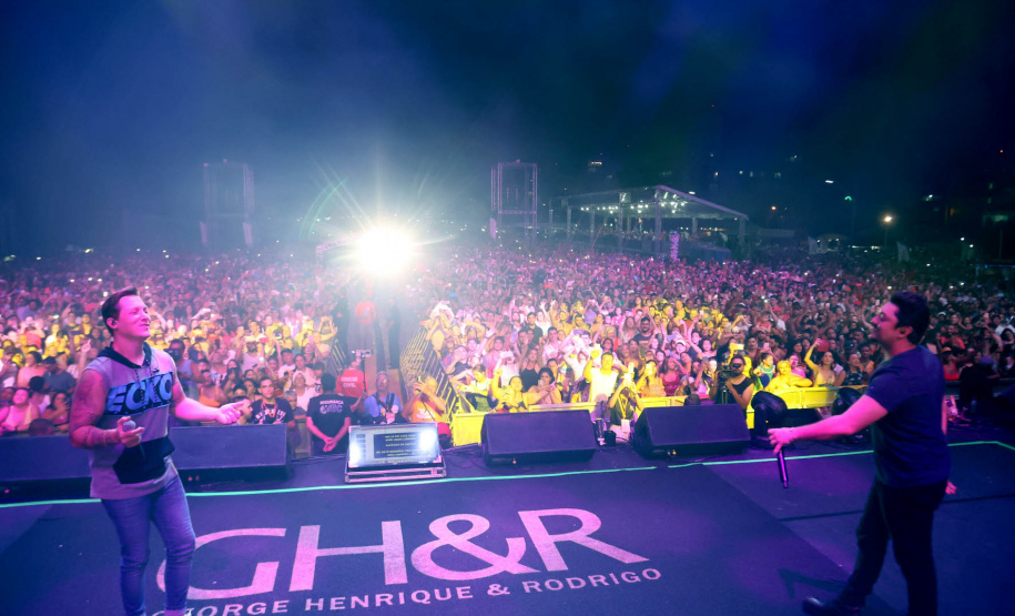 Show com George Henrique & Rodrigo em Matinhos