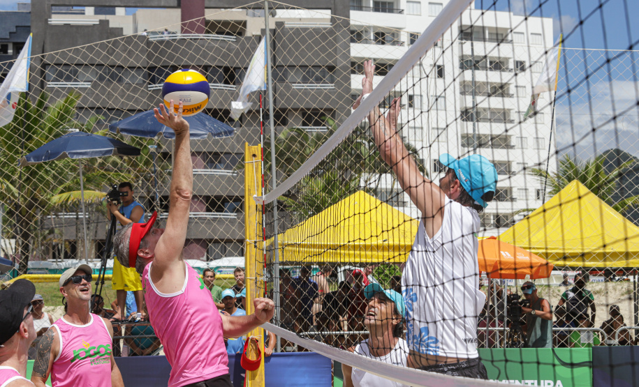 Com medalhistas olímpicos, Vôlei das Estrelas agita programação do Verão Maior
