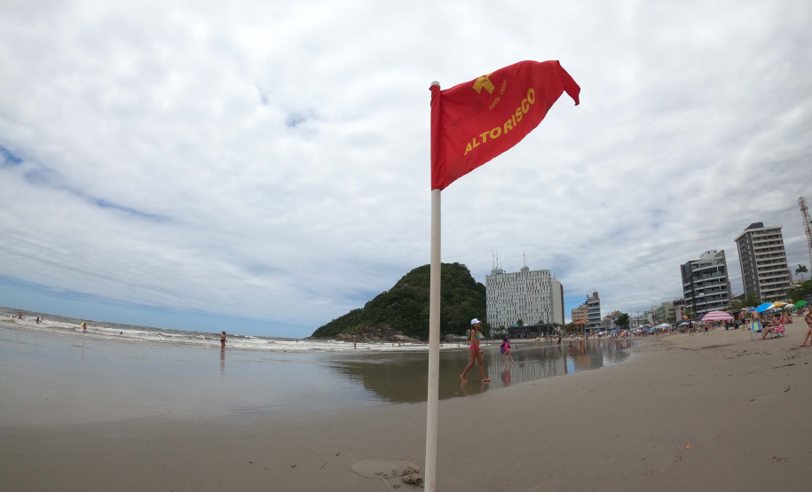 Bombeiros realizam 66,7 mil ações preventivas junto aos veranista