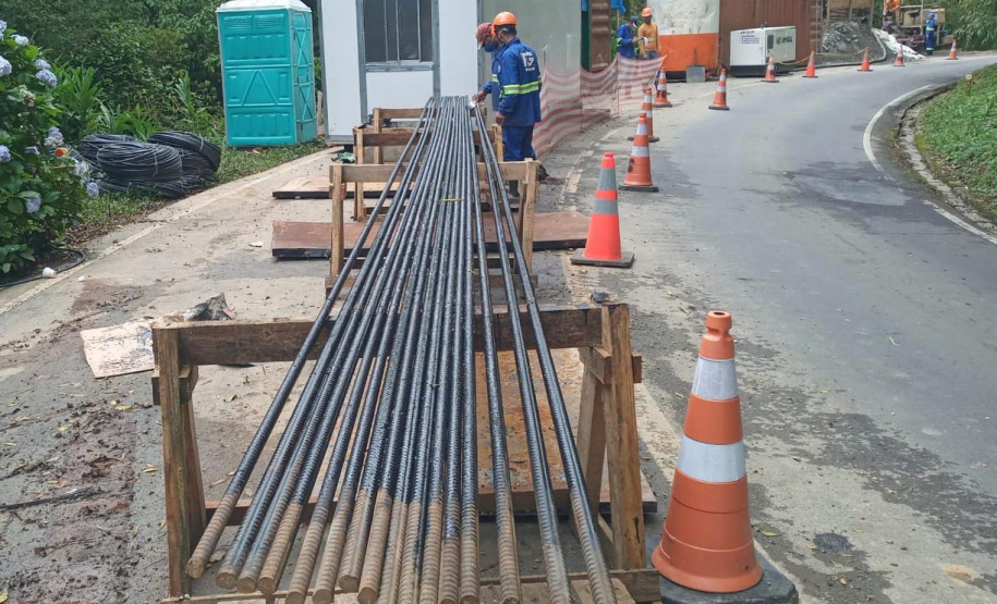 Obras estrada da Graciosa