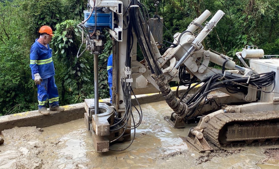 Obras estrada da Graciosa