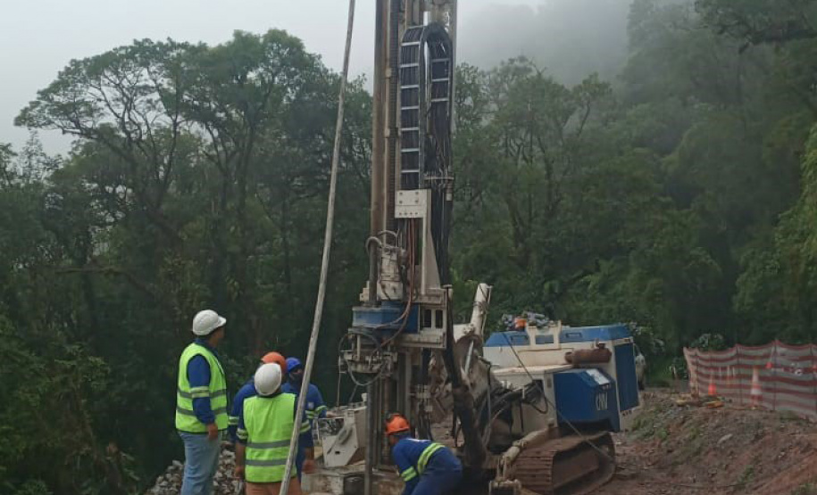 Obras estrada da Graciosa