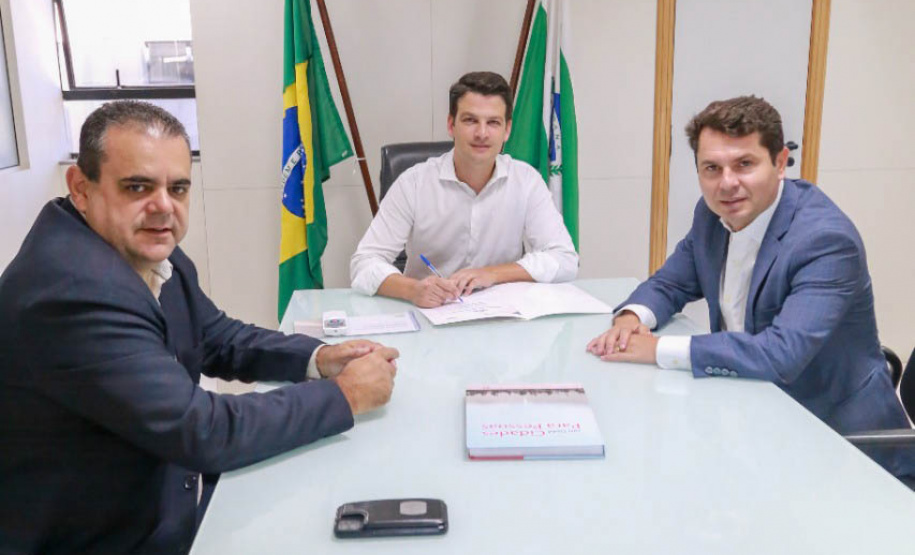 Com aporte de R$ 4,7 milhões do Estado, Icaraíma vai revitalizar orla de Porto Camargo