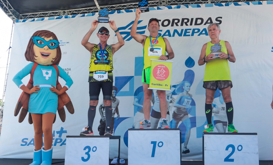 Veranistas podem aproveitar os últimos dias com atividades dos postos fixos do Verão Maior Paraná