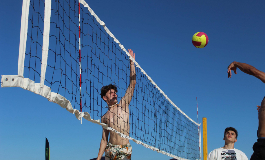 Atividades esportivas e de recreação viram hits no Verão Maior Paraná com mais de 310 mil atendimentos