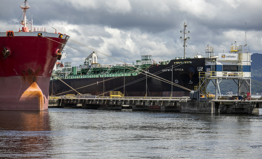 Porto de Paranaguá se prepara para atender demanda crescente do mercado de líquidos