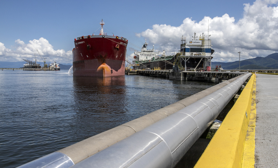 Porto de Paranaguá se prepara para atender demanda crescente do mercado de líquidos