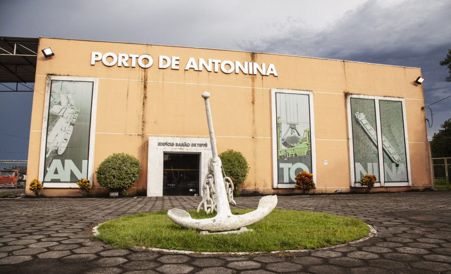 Portos do Paraná concede cessão de área para sede de grupo de escoteiros do mar de Antonina