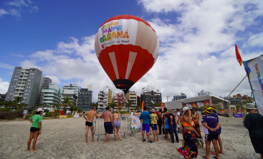 Beleza contemplada do alto: voo de balão estreia no Verão Maior Paraná
