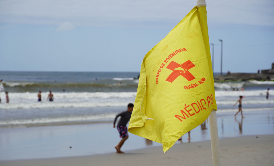 Bombeiros realizam 66,7 mil ações preventivas junto aos veranista