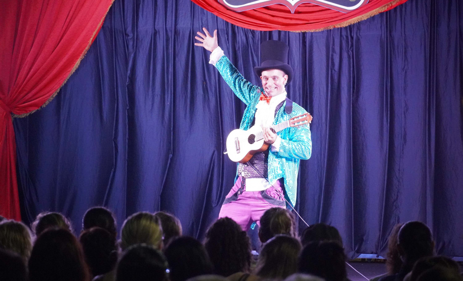 Circo na praia - Verão Maior Paraná