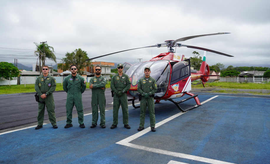 Serviço de resgate e patrulhamento aéreo realizado pelo Batalhão de Polícia Militar de Operações Aéreas (BPMOA), no litoral paranaense.