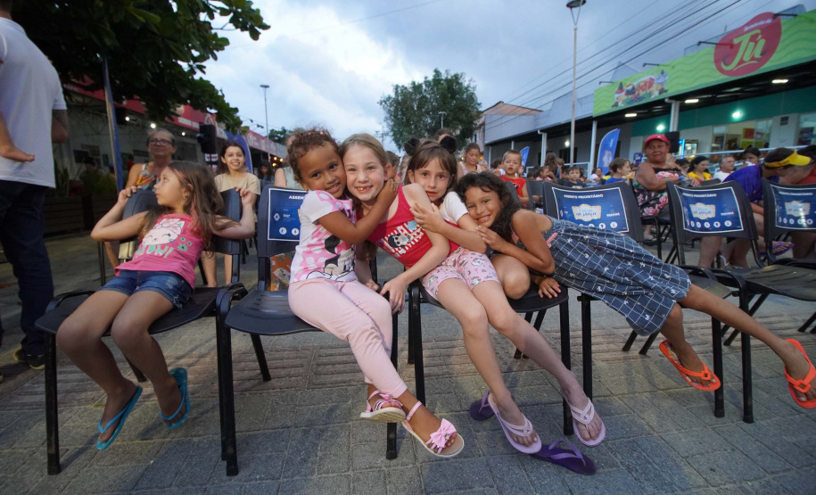 Cinema na Praça segue para Paranaguá e Morretes esta semana