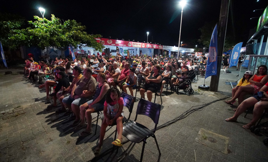 Cinema na Praça apresenta sessões em mais quatro balneários de Pontal