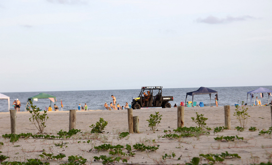 Recuperação da orla de Matinhos avança e chega a 67 % de conclusão