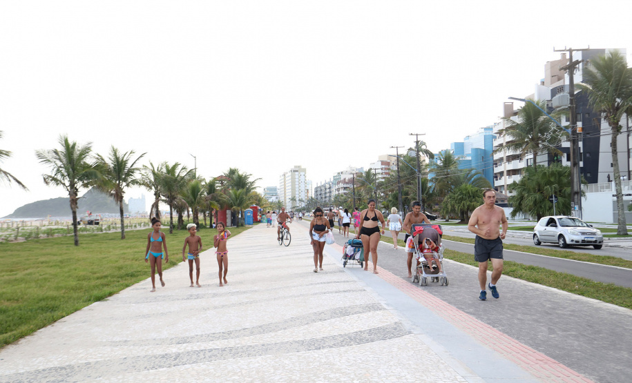 Recuperação da orla de Matinhos avança e chega a 67 % de conclusão