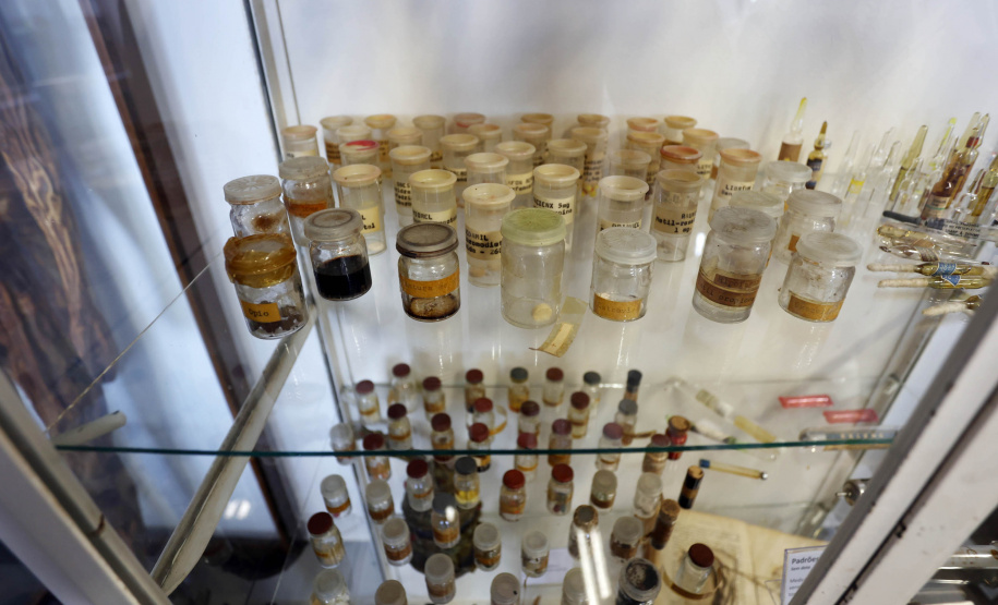 Polícia Científica do Paraná desponta na identificação de novas drogas e inserção de perfis genéticos