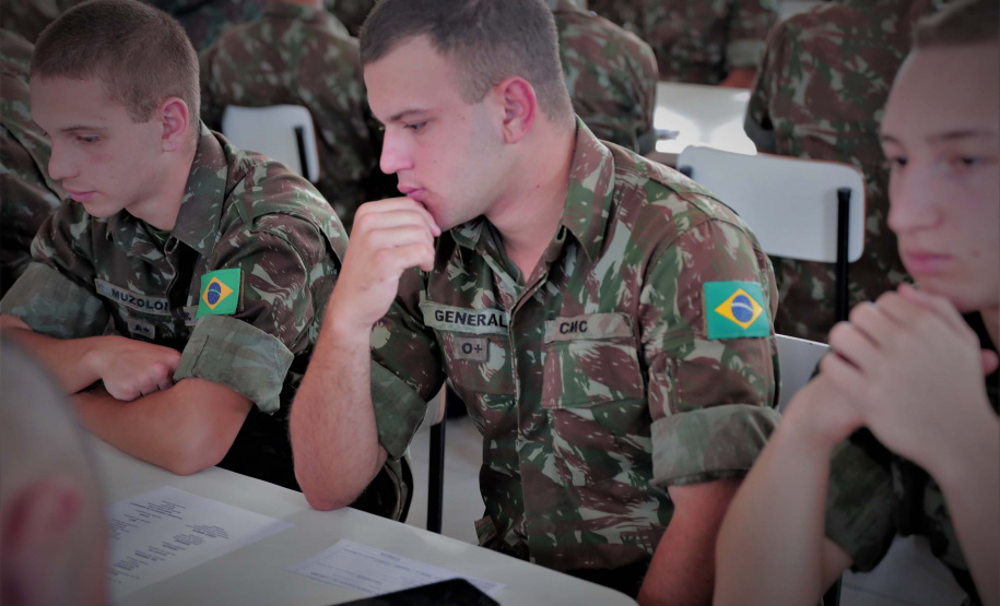 2º dia do "Mutirão Força de Trabalho Militar" oferece vagas em empresas da Região Norte de Curitiba