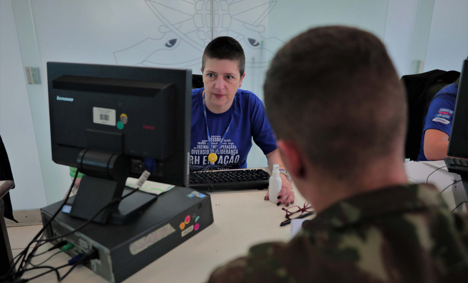 2º dia do "Mutirão Força de Trabalho Militar" oferece vagas em empresas da Região Norte de Curitiba