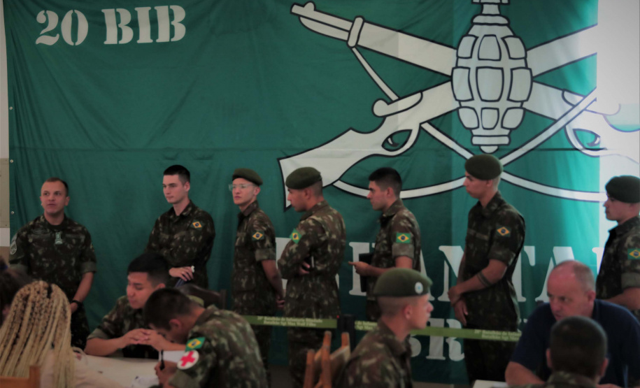 2º dia do "Mutirão Força de Trabalho Militar" oferece vagas em empresas da Região Norte de Curitiba