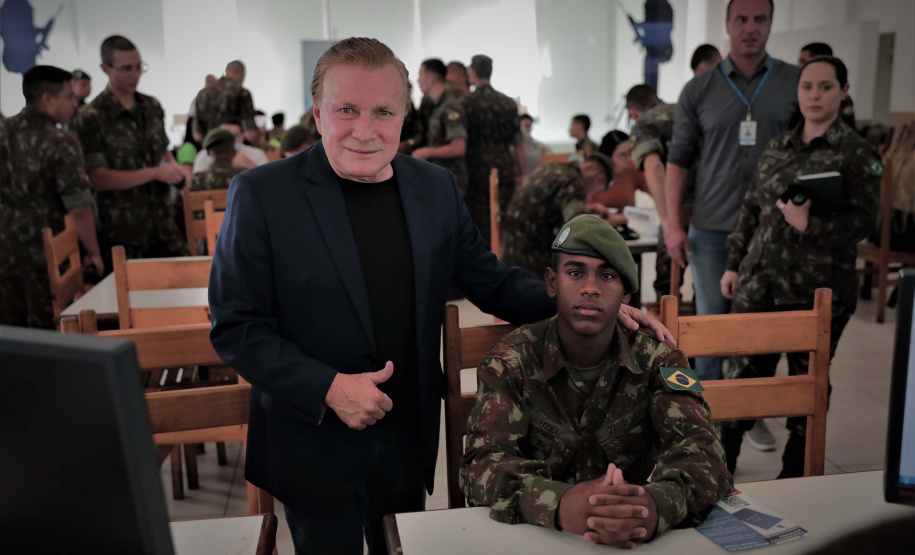 2º dia do "Mutirão Força de Trabalho Militar" oferece vagas em empresas da Região Norte de Curitiba