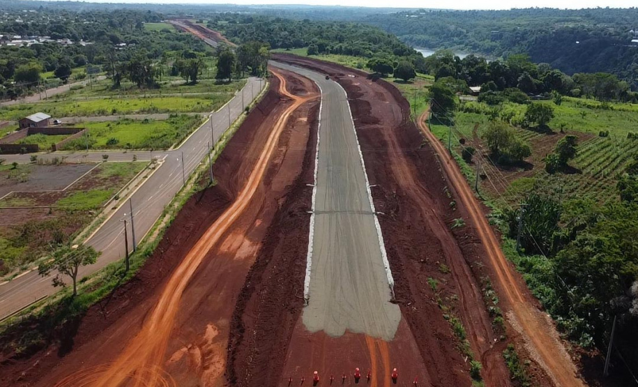 Viaduto da BR-277 ganha forma na nova Perimetral Leste em Foz do Iguaçu [DM]